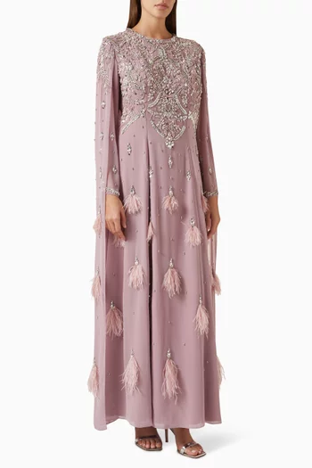 قفطان بكاب وأشرطة بشرّابات