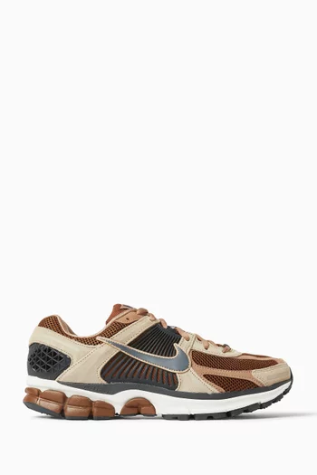 سنيكرز زوم فوميرو 5 قماش شبكي وجلد