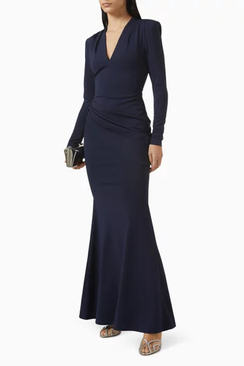 فستان بكشكش وفتحة رقبة على شكل حرف V