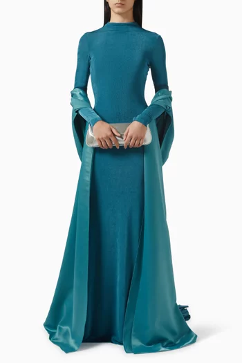 فستان بياقة عالية وشال