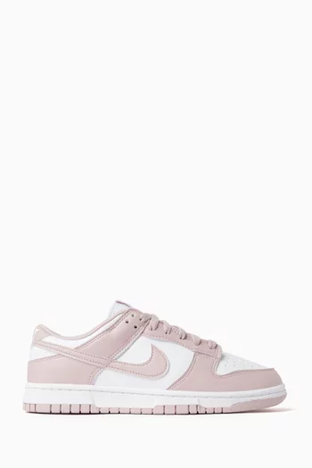 Dunk Low SE Sneakers in Leather