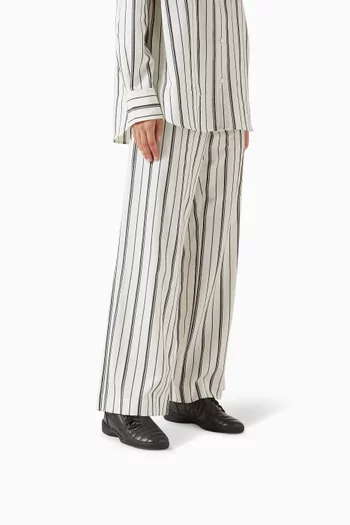 سنيكرز T90 MTLC