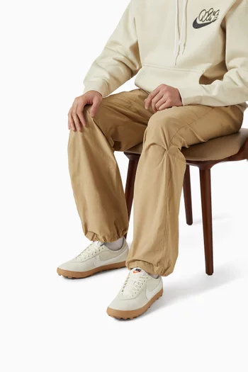 سنيكرز أستروجرابر جلد