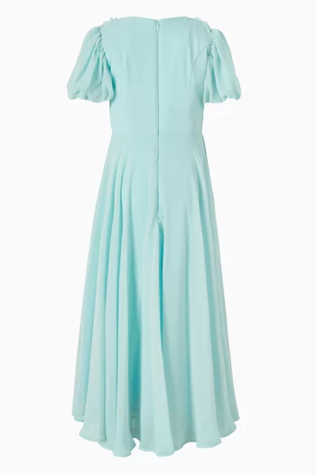 فستان طوبل تصميم مرصع على شكل كاب