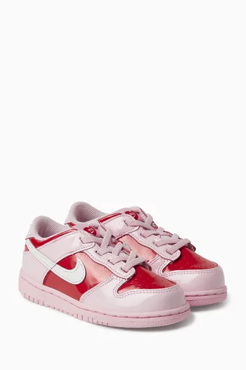 سنيكرز دانك أسفل الكاحل