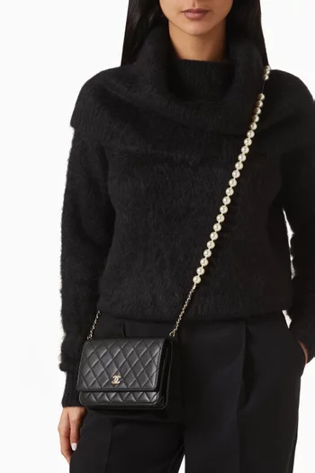 Wallet on Chain in Leather