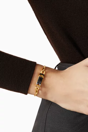 حلية بتصميم جهاز ريفورمر