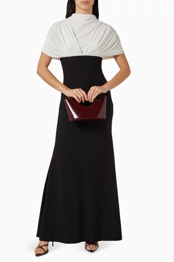 فستان سهرة بقصة ذيل السمكة بدرابيه