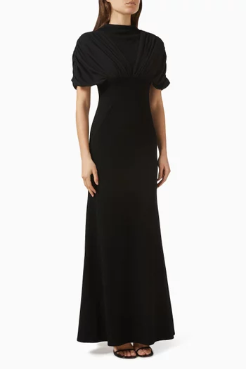 فستان سهرة بقصة ذيل السمكة بدرابيه