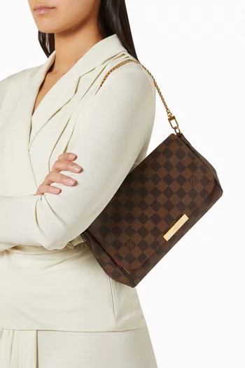 حقيبة فيفوريت ام ام قنب بنقشة مربعات بلون داكن