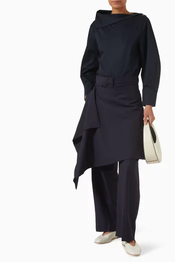 بلوزة بفتحة رقبة بياقة مطوية