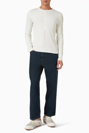 تي شيرت قطن بياقة هنلي وقصة ضيقة ونسيج مضلع