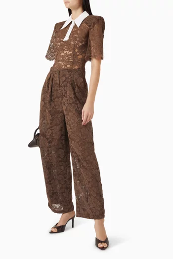 بنطال بخصر مرتفع وقصة تضيق باتجاه الحافة دانتيل