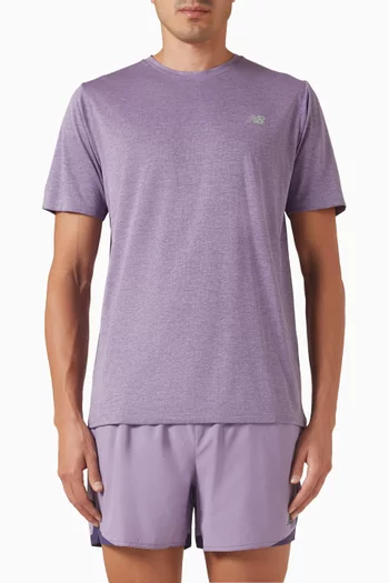 تي شيرت رياضي بشعار الماركة