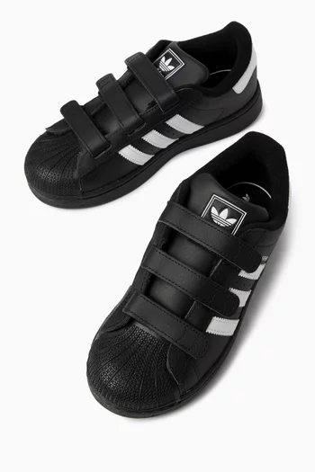 سنيكرز سوبر ستار II بتصميم سهل الارتداء