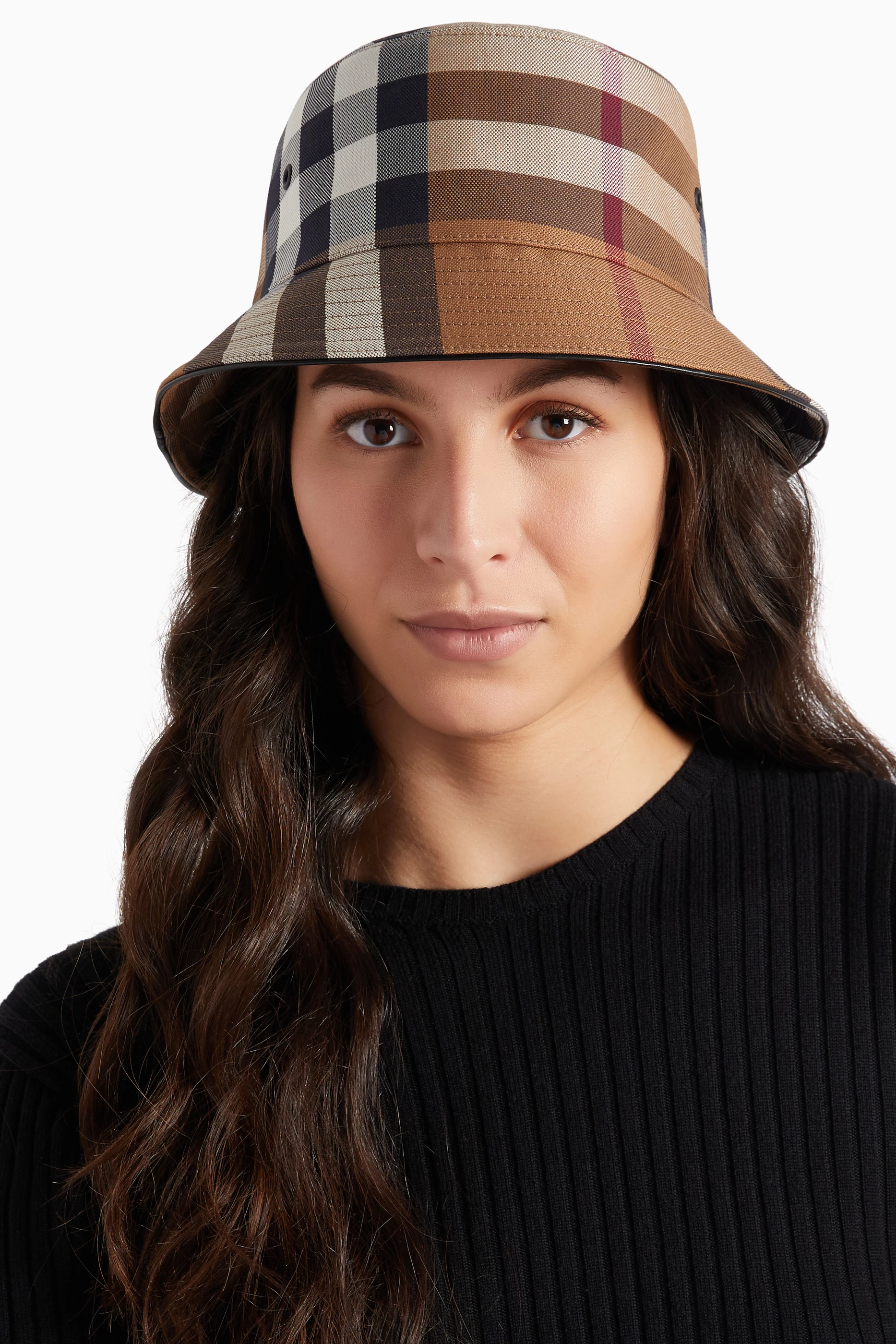 Buy Burberry Brown Check Bucket Hat in Cotton Canvas For  display picture 1