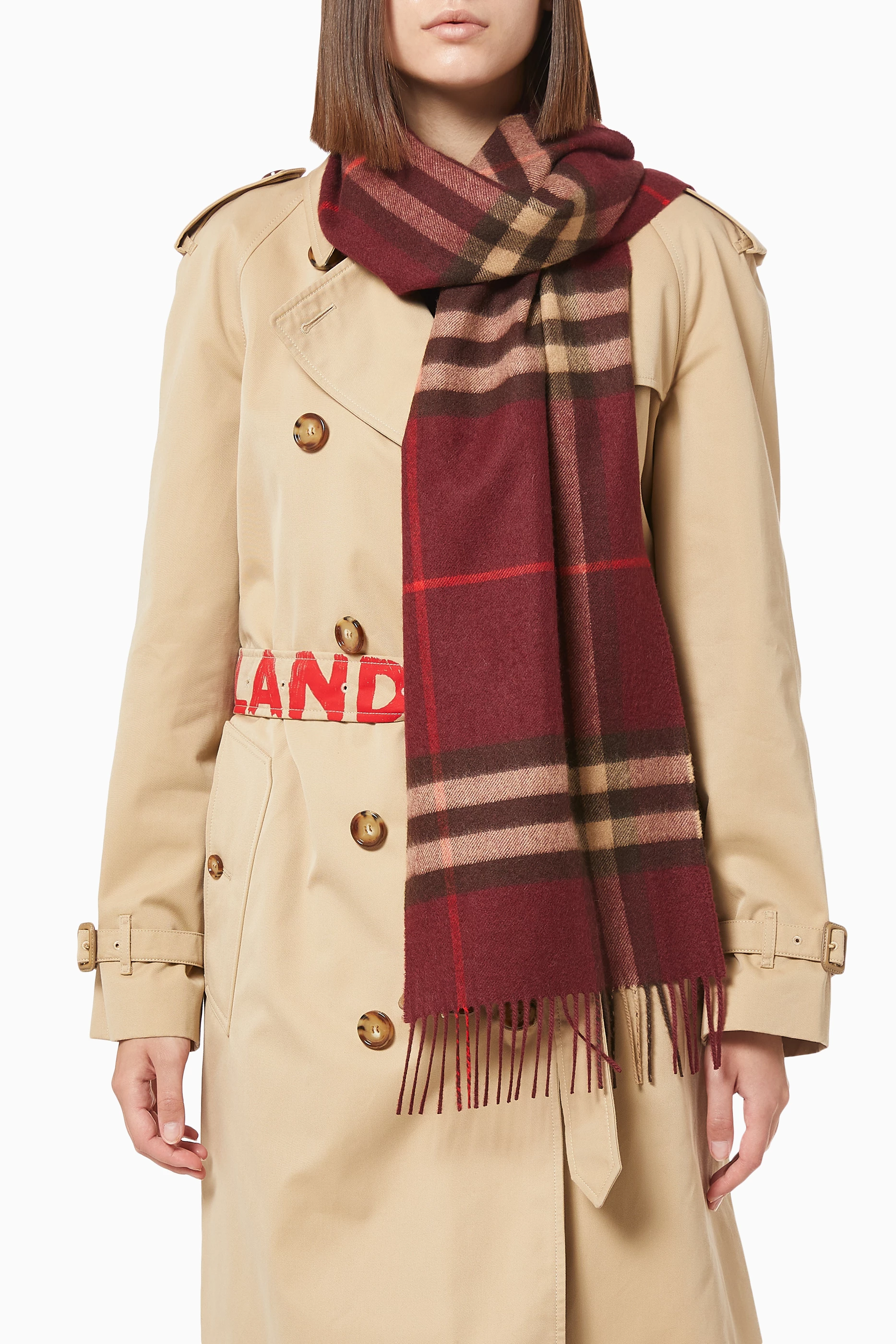 Buy Burberry Burgundy The Classic Scarf in Vintage Check Cashmere
