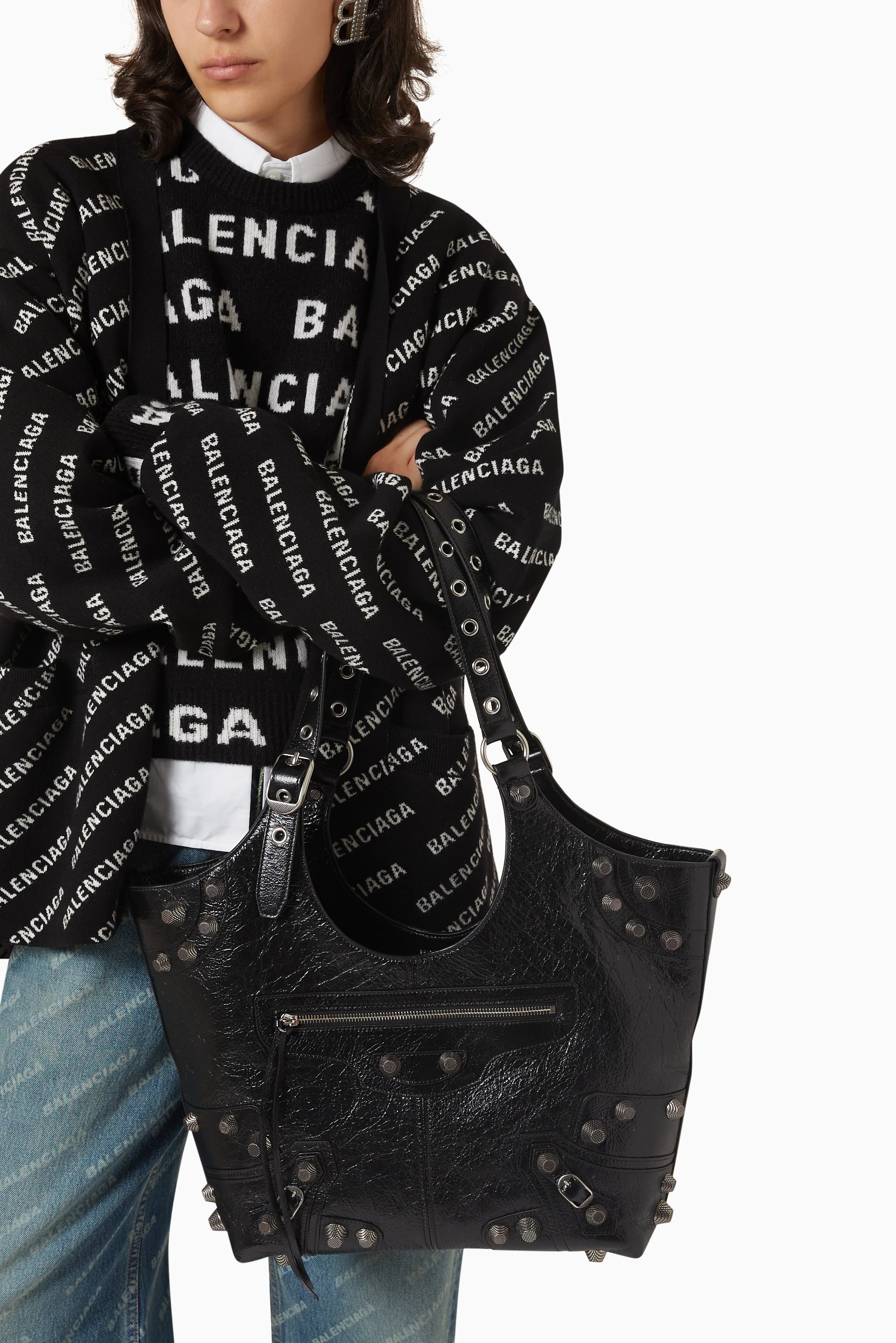 Buy Balenciaga Black Medium Le Cagole Carry-all Bag in Arena