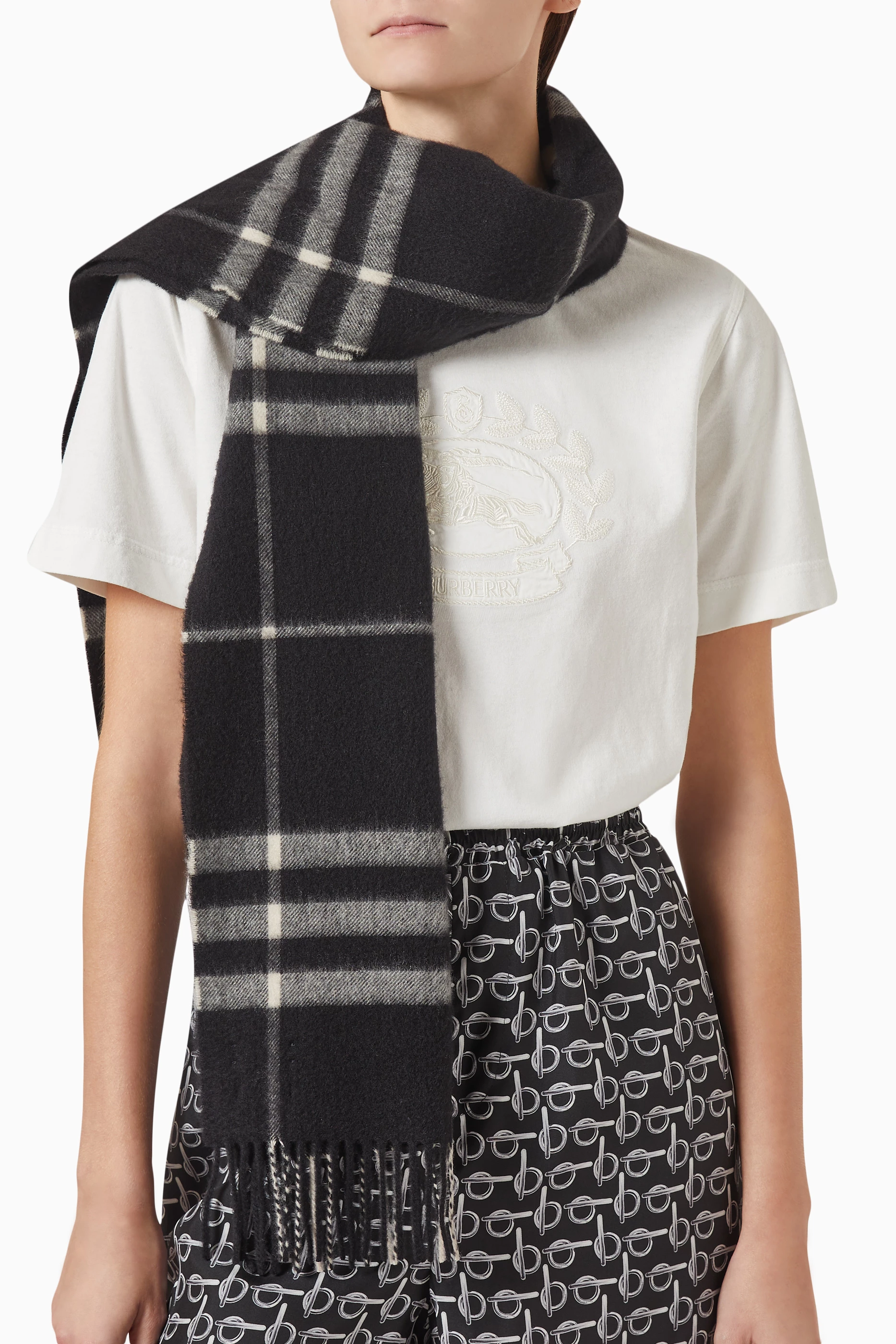 Buy Burberry Black Check Scarf in Cashmere For Women Online Ounass Oman