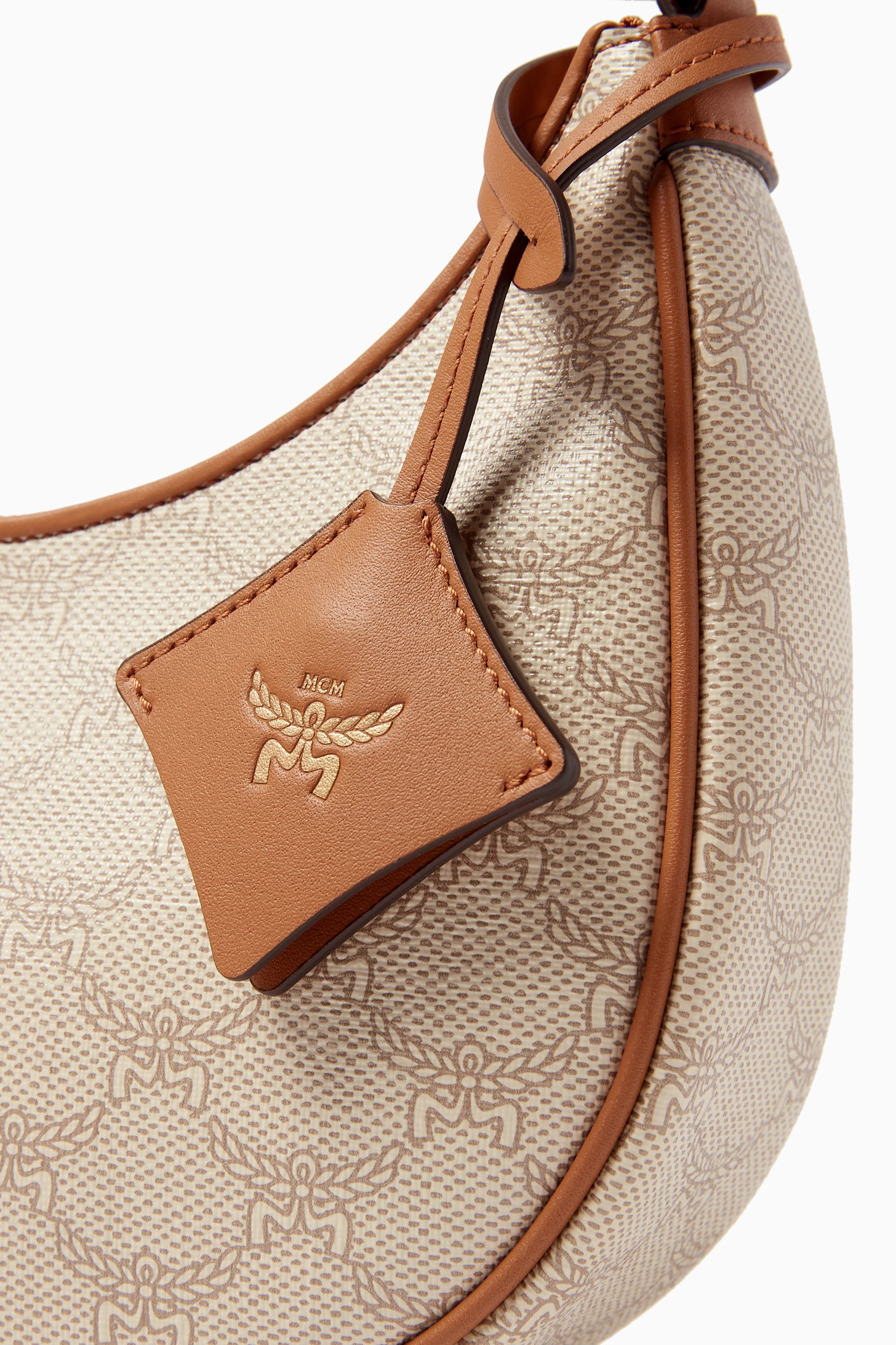 【MCM】Himmel Loretos Ascending Moon Hobo bag/全国送料込み Small Himmel Ascending Moon Hobo in Lauretos Beige | MCM ®FR