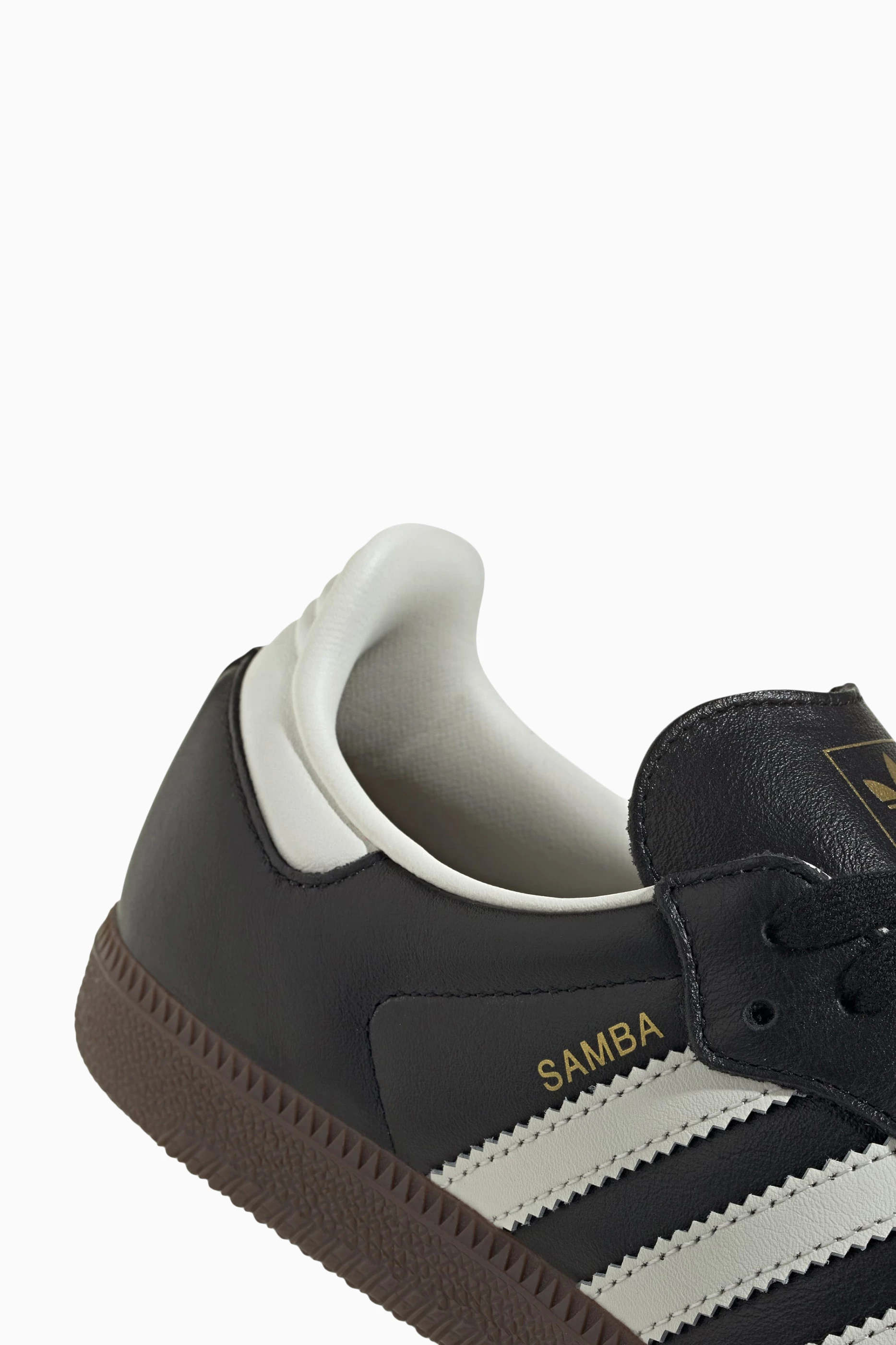 Buy adidas Black Samba OG Low-top Sneakers in Leather For Women Online |  Ounass Oman