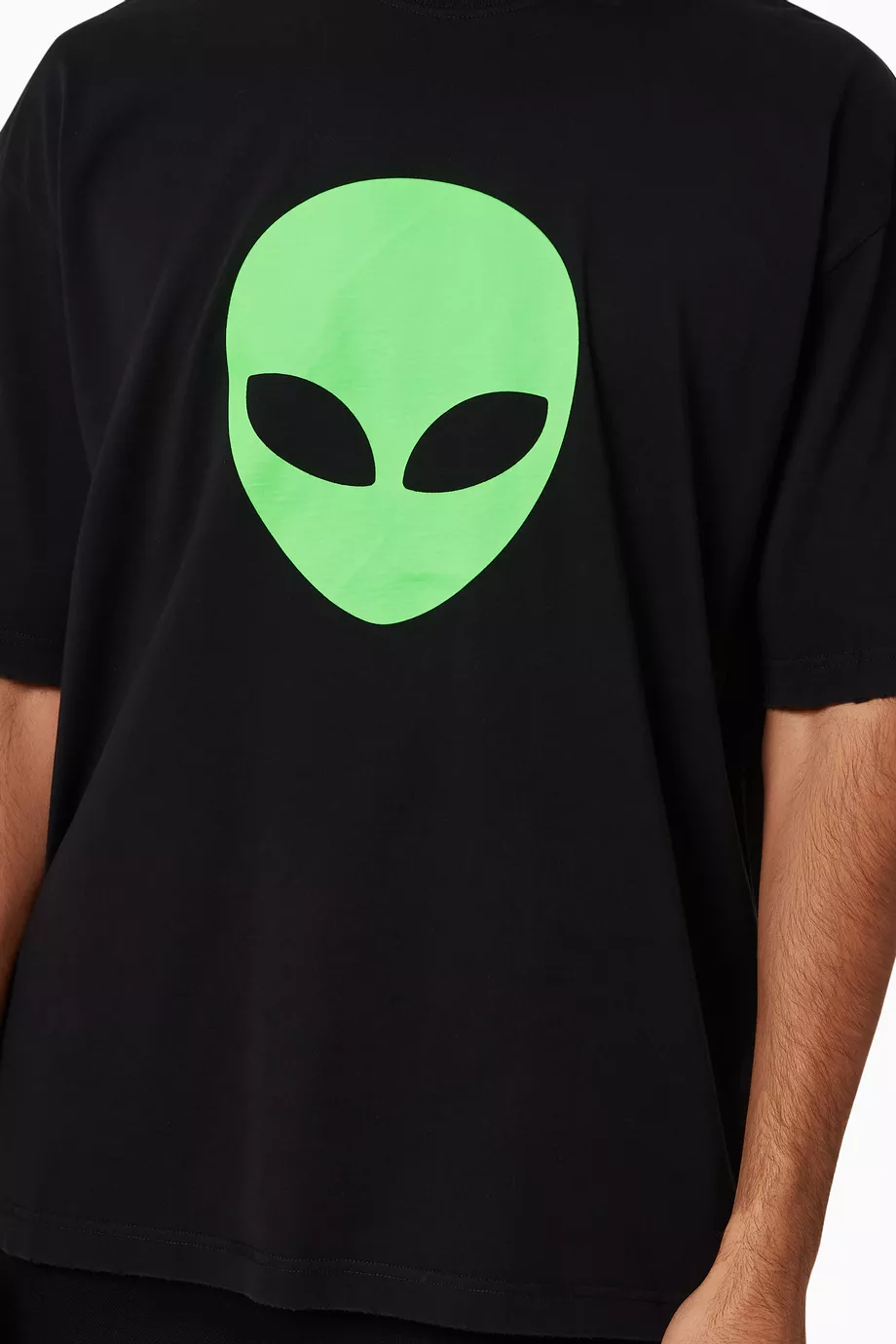 Shop Balenciaga Alien Medium Fit T-shirt