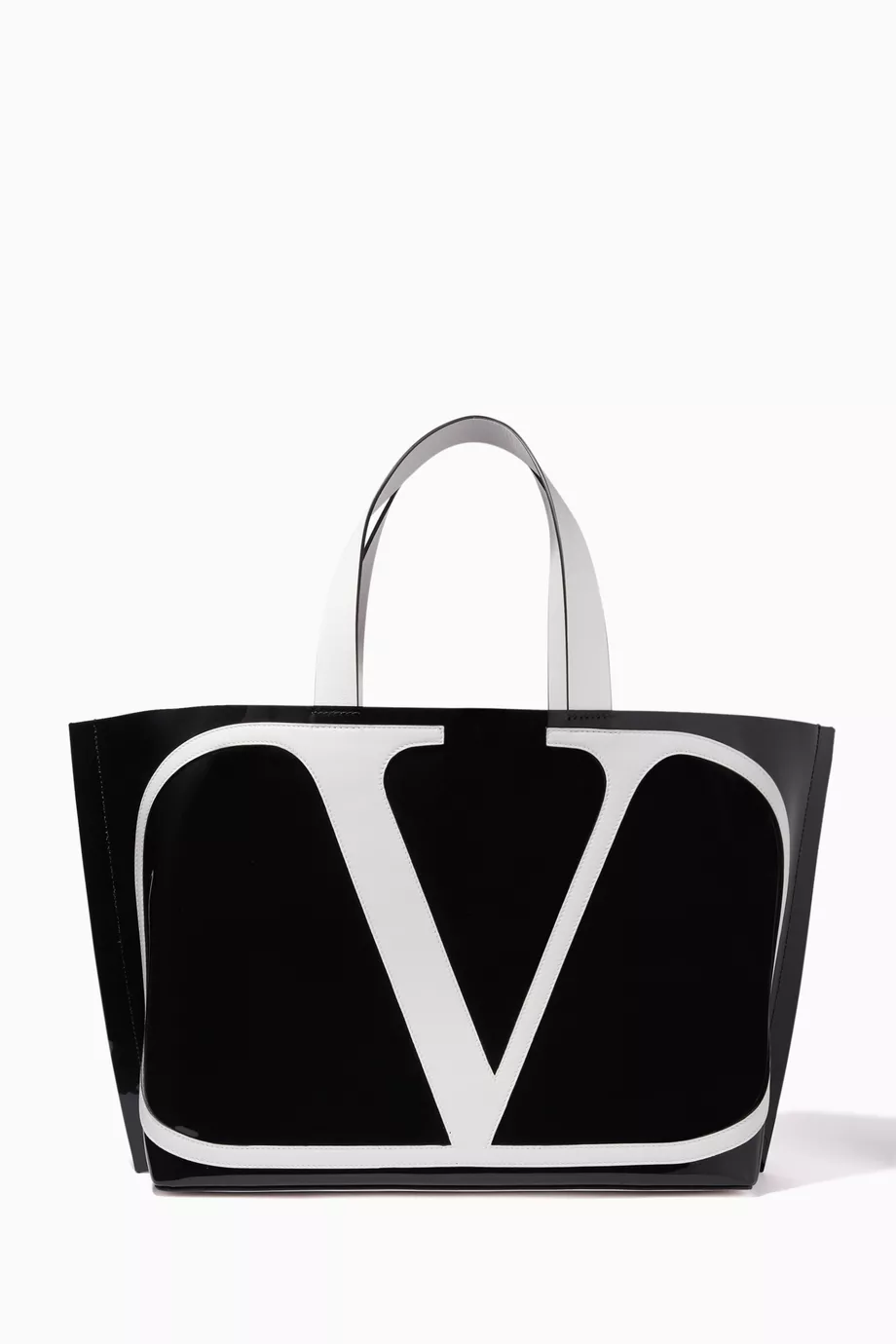 Buy Valentino Garavani Black Vintage Logo Print PVC Beach Tote Bag For Women Online Ounass Oman