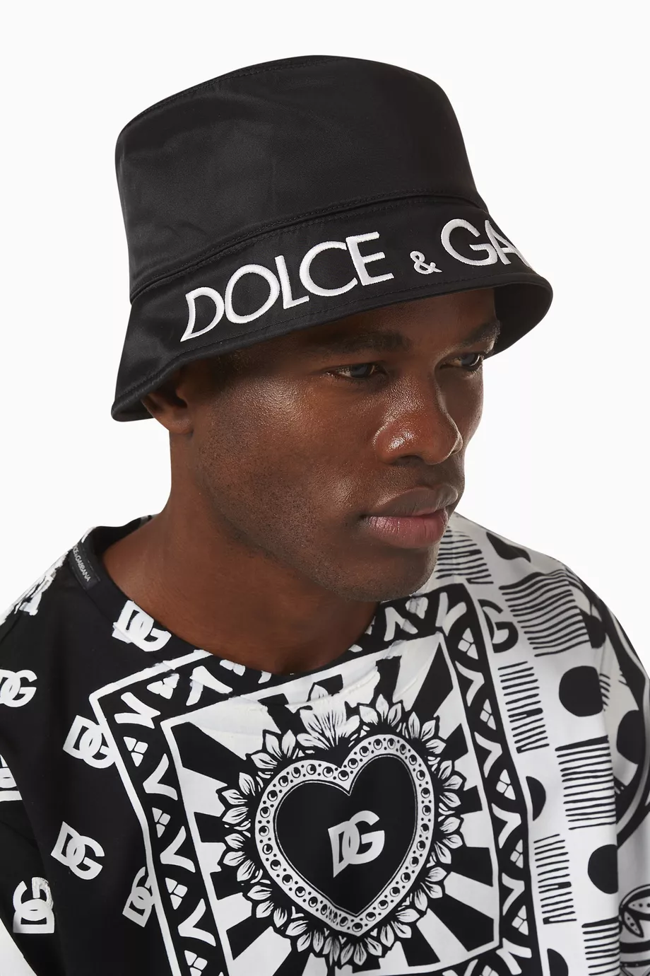 Buy Dolce & Gabbana Black D&G Embroidery Bucket Hat in Nylon  display picture 2