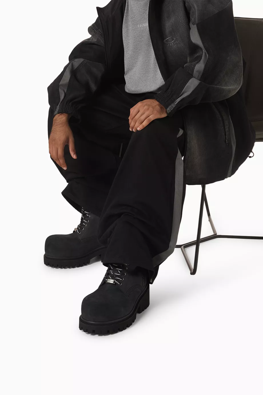 Buy Balenciaga Black Stomper Zipped Boots in Leather For Men